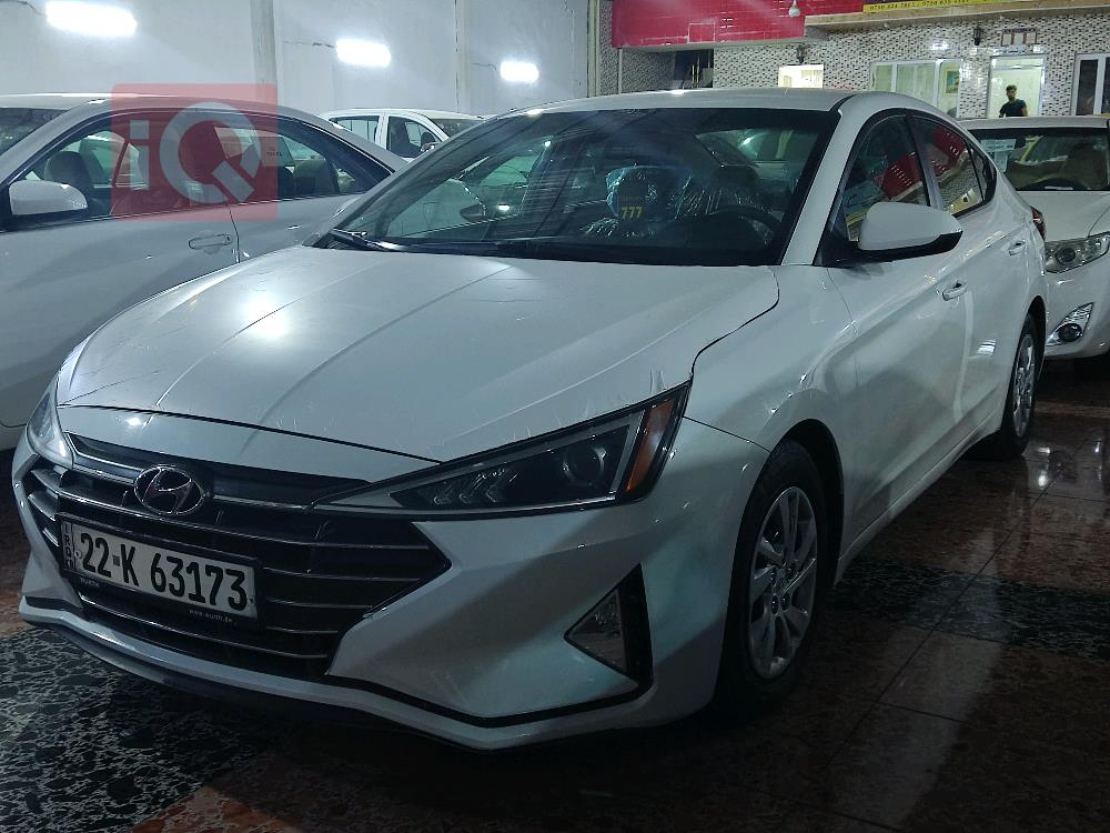 هیوندای ئەلەنترا